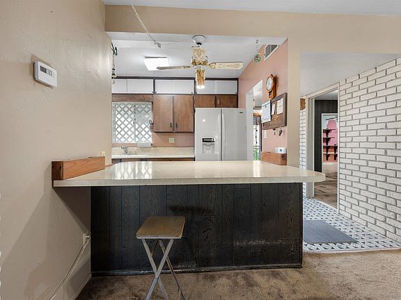 2nd image of 606 Tangerine Dr