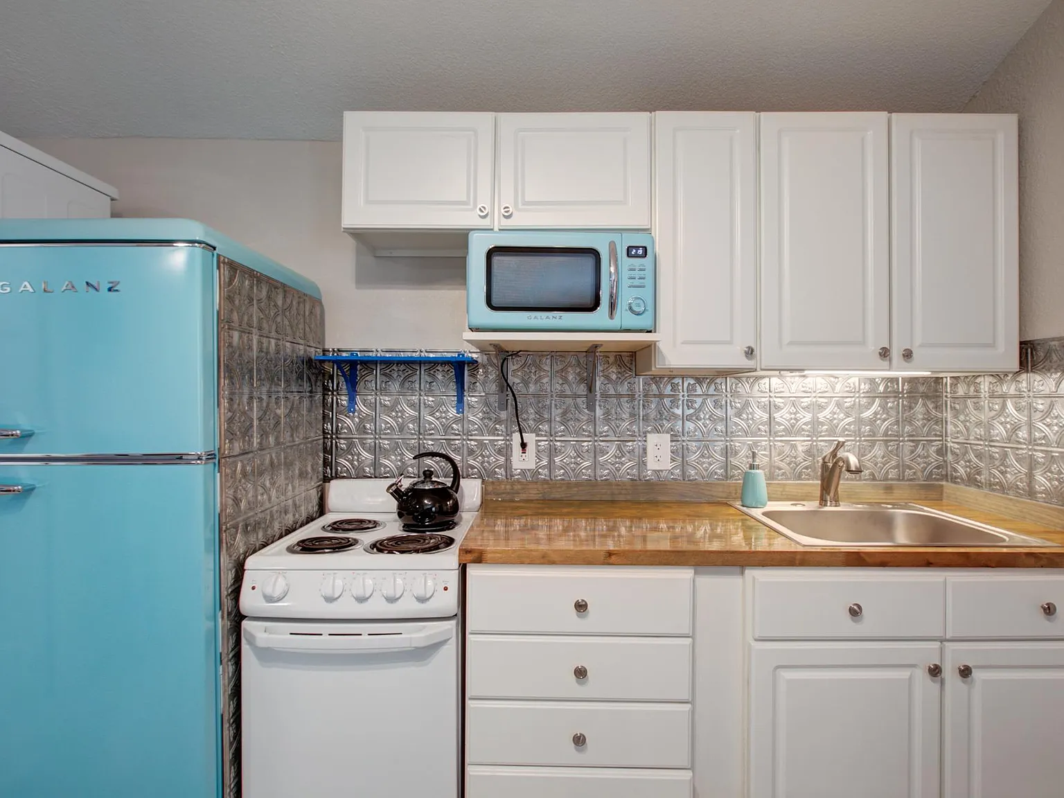 Studio, 400 sqft, $1,495 — Photo 3