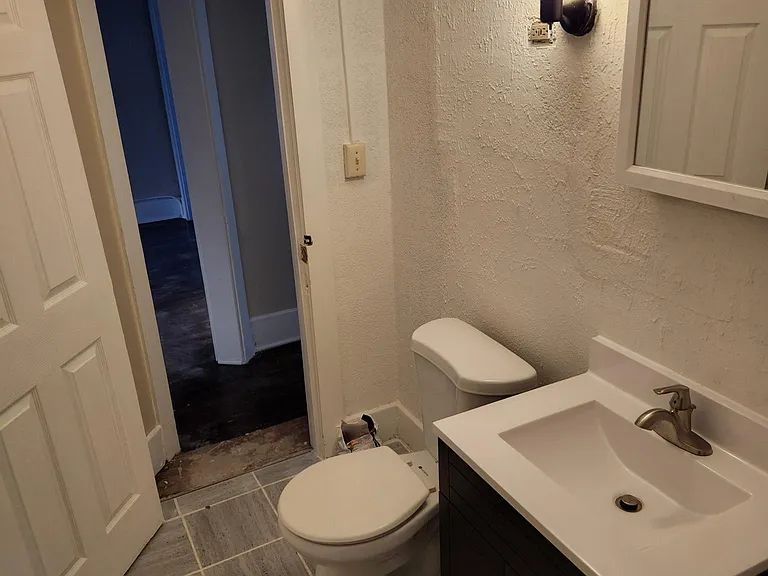 1205 Emerald Ave #2 — Photo 4