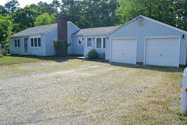 326 Church Rd photo 1