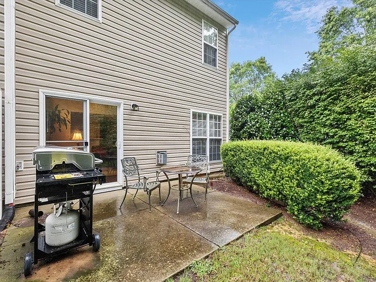 322 Anterbury Dr — Photo 14