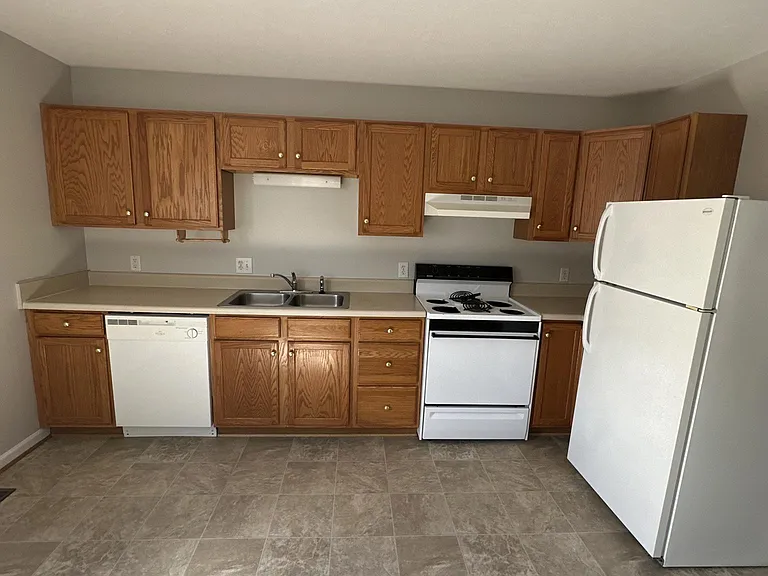 412 Betsy Bell Rd — Photo 4