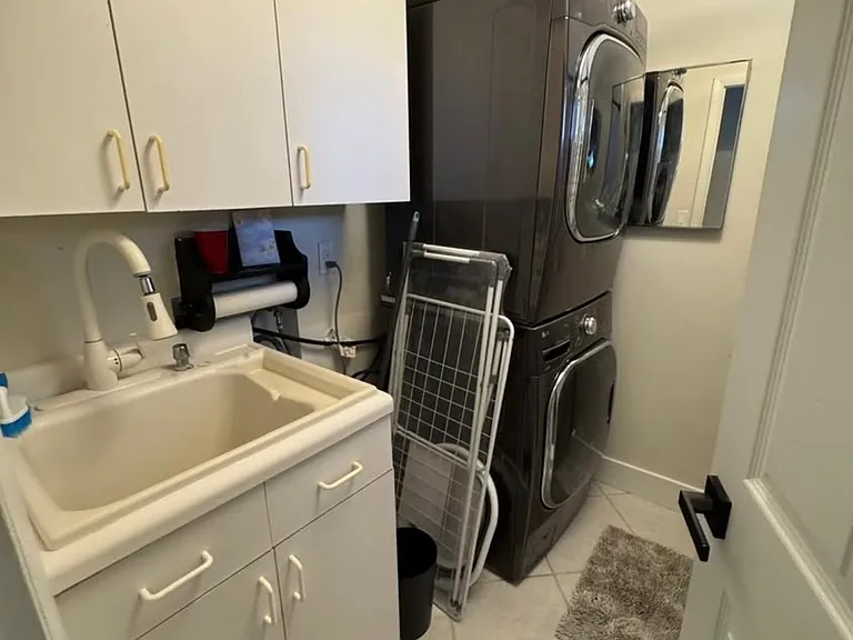 2948 Catherine Dr — Photo 10