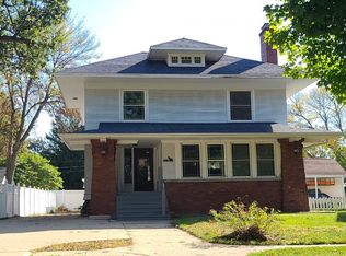 306 3rd Ave SW, Independence, IA 50644