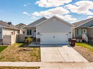 1672 E Tumwater Ln, Eagle Mountain, UT 84005