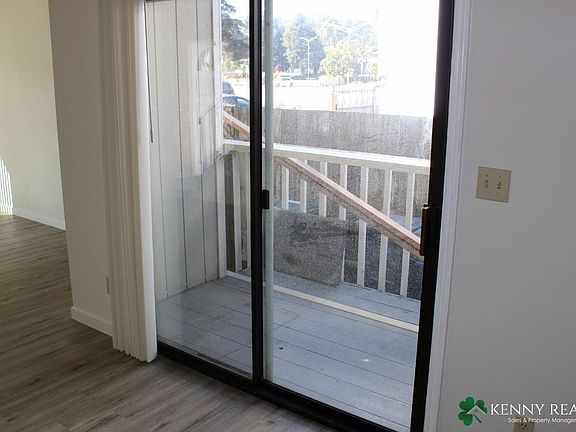 5th image of 668 Railroad Ave #A