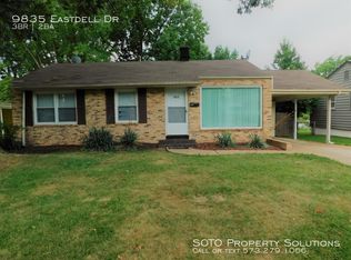 9835 Eastdell Dr, Saint Louis, MO 63136