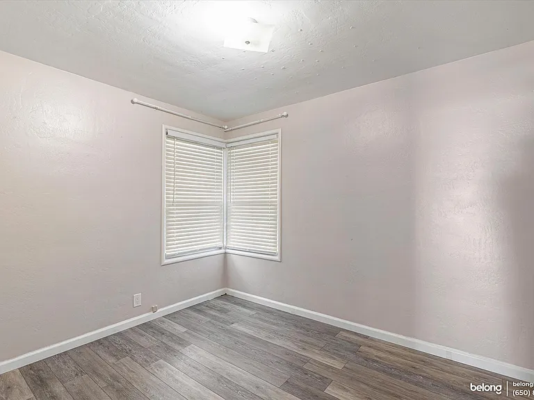 2036 Center Rd — Photo 9