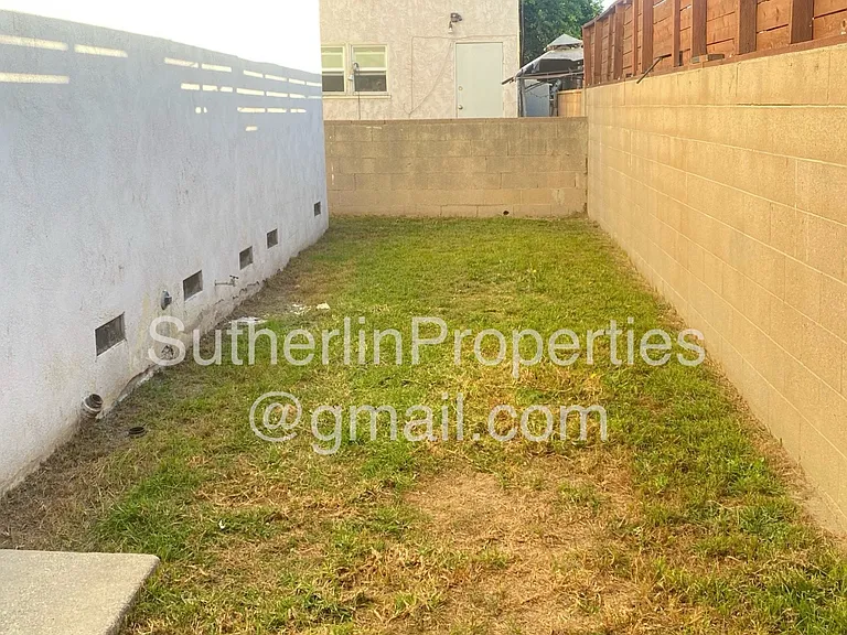 5649 N Myrtle Ave — Photo 19