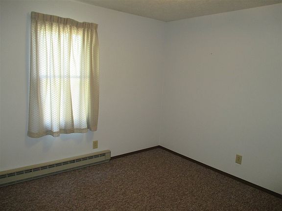 5th image of 501 Woodruff Ct