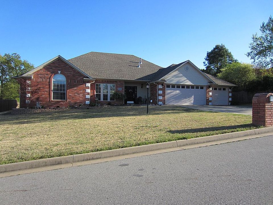 1st image of 2333 Parkridge Way