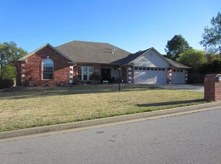 2333 Parkridge Way, Van Buren, AR 72956