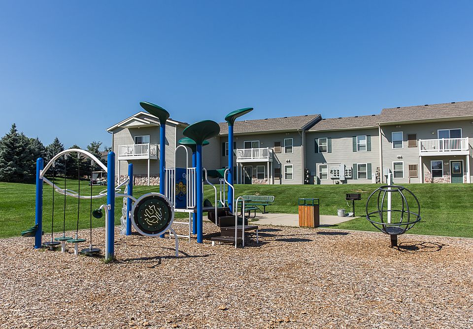 apartments in caledonia mi