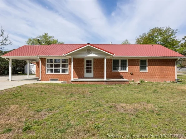 344 S 4th St, Saint Pauls, NC 28384