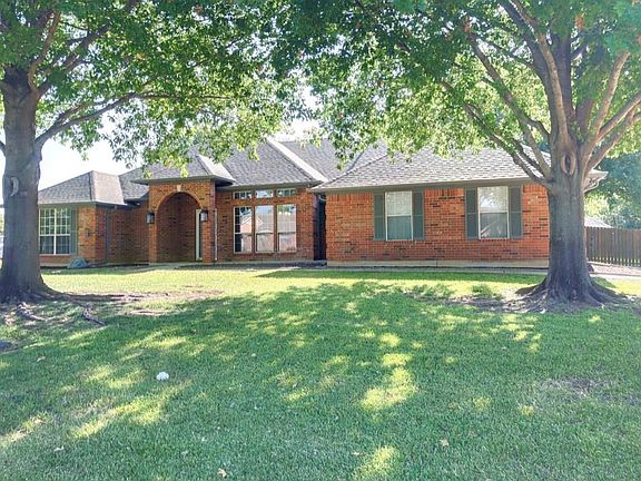 2nd image of 129 Jaron Dr
