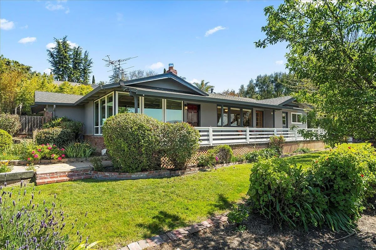 15040 Garcal Dr photo 1