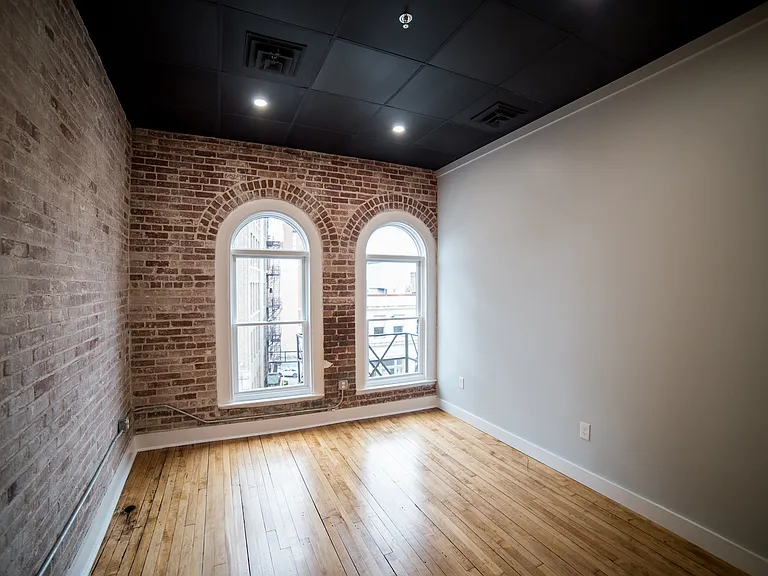 22 State St #4 — Photo 6