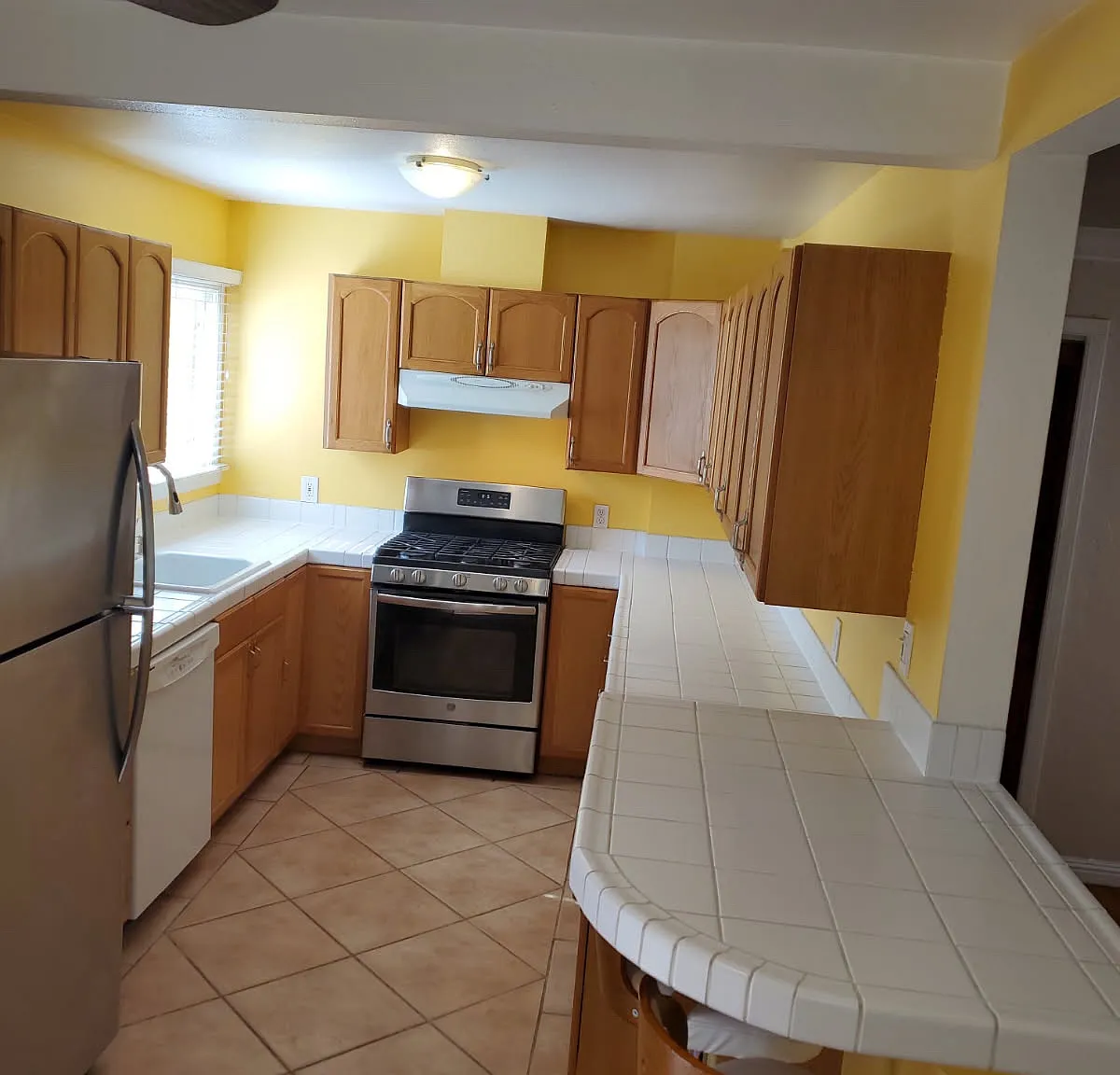 2 bed, 900 sqft, $2,800 — Photo 2