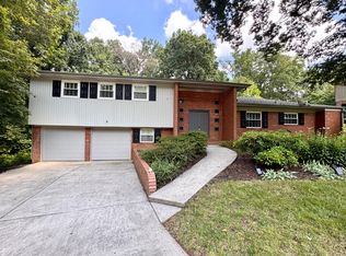 501 Forestdale Dr, Jamestown, NC 27282