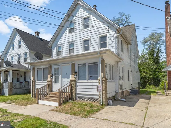 97 Chestnut St, Salem, NJ 08079