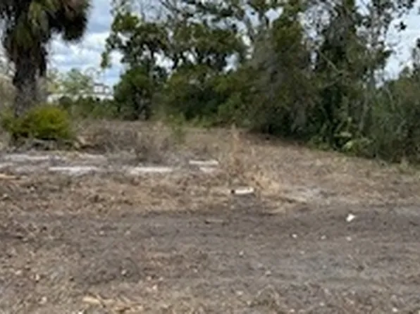 211 3rd St SW, Jasper, FL 32052