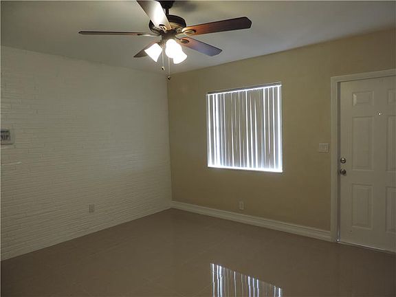 2nd image of 800 Parkview Dr APT 528