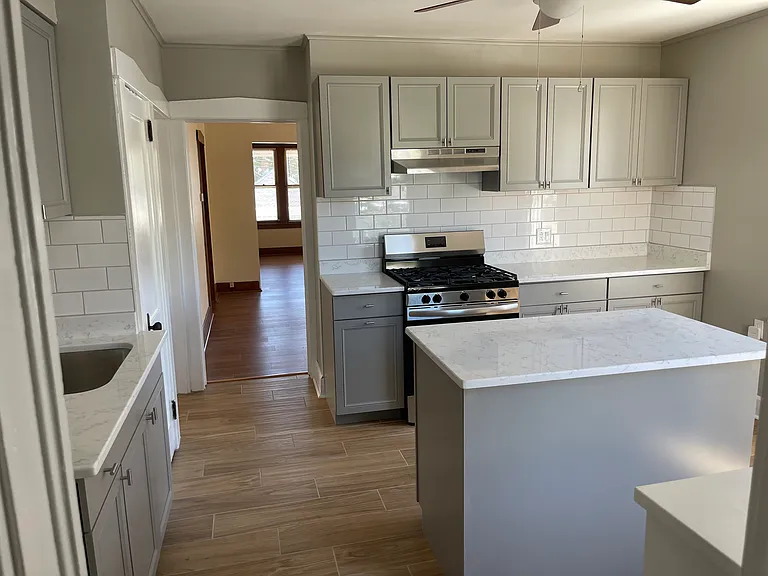 140 Westervelt Ave #1 — Photo 1