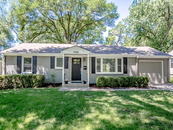 7336 Birch St, Prairie Village, KS 66208