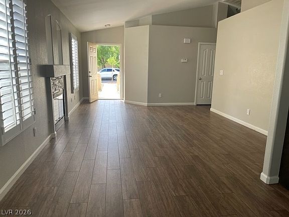 4th image of 2548 Pine Run Rd