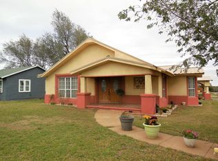 700 N Madden St, Shamrock, TX 79079