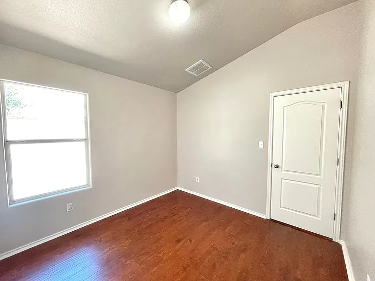3101 Barksdale Dr — Photo 13