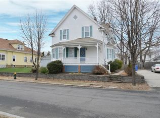301 Auburn St, Cranston, RI 02910