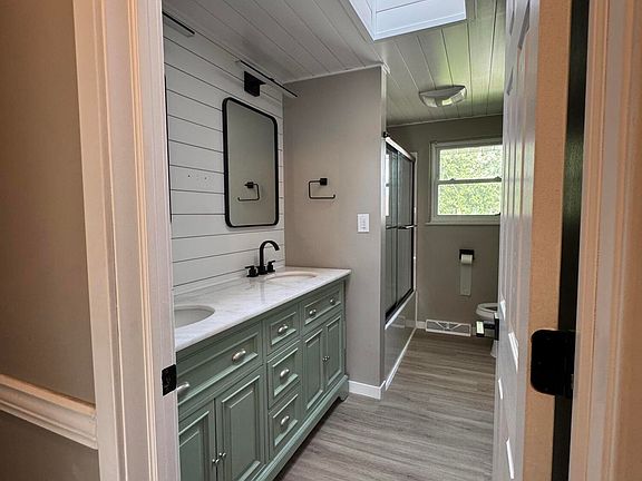 3rd image of 2605 Eton Pl