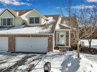 12 Berwick Ln, East Amherst, NY 14051