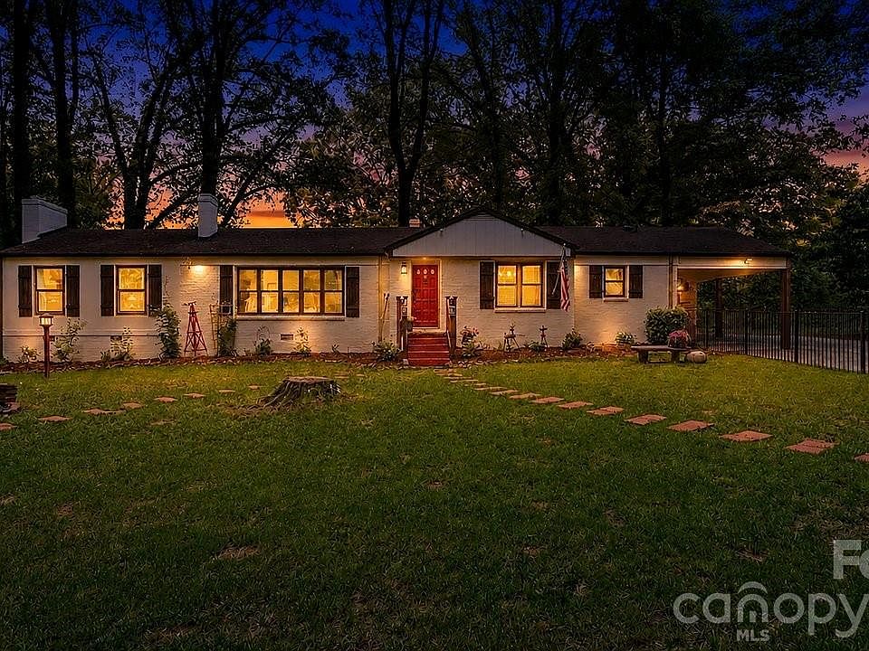 1st image of 608 W 4th Ave