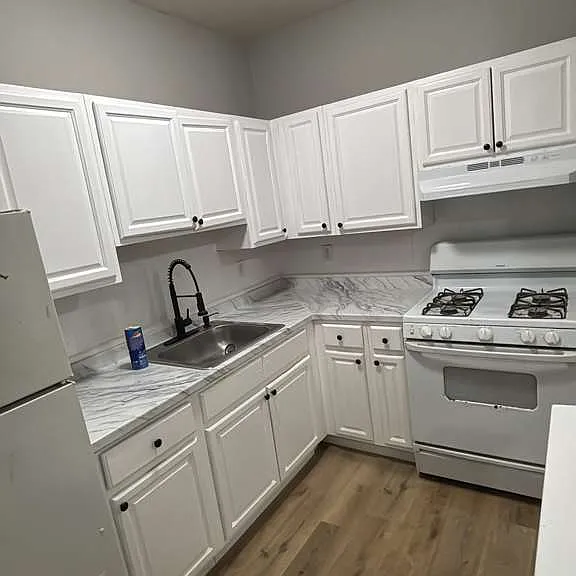 27 Jackson St #2F — Photo 1