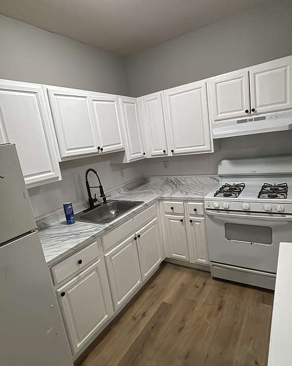 1st image of 27 Jackson St #2F