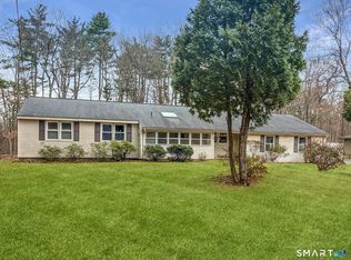9 Bridlepath Road, Simsbury, CT 06092