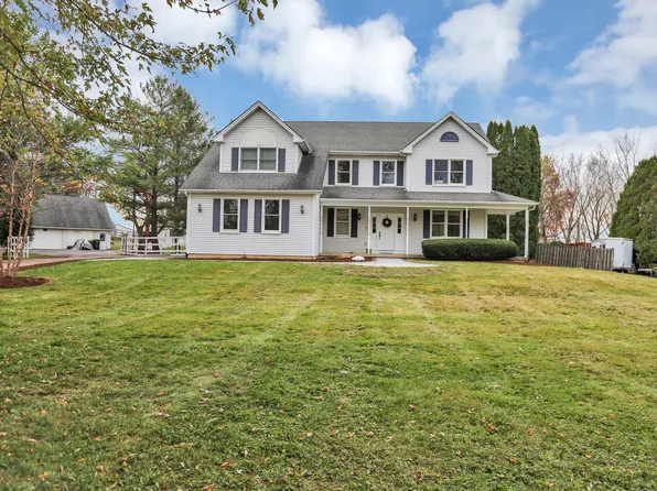 16N938 Ketchum Rd, Hampshire, IL 60140