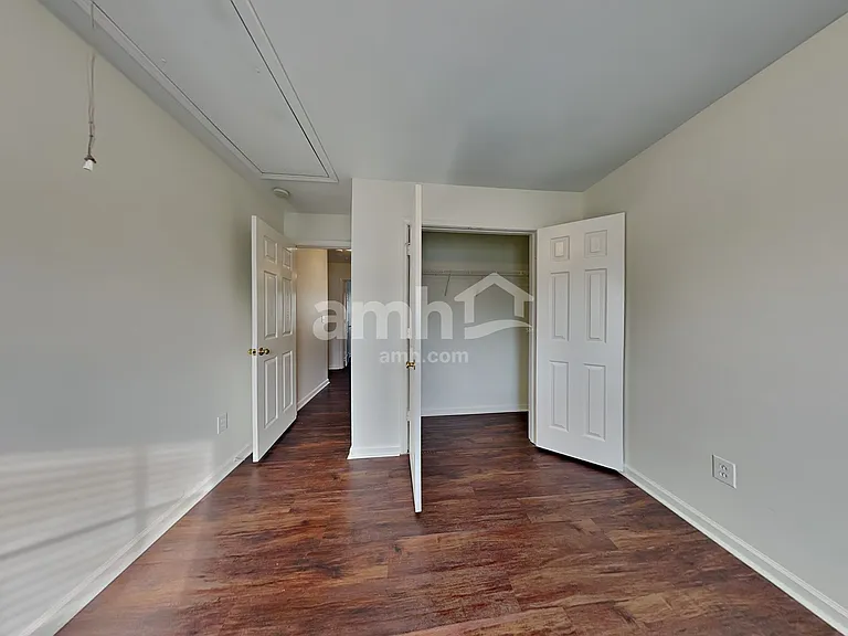 218 Bellport Dr — Photo 17