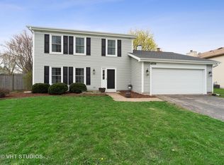 6579 Fernwood Dr, Lisle, IL 60532