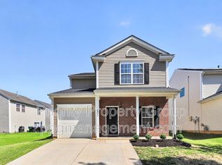 8913 Chalkstone Rd, Charlotte, NC 28216