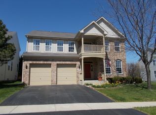 3305 Husking Peg Ln, Geneva, IL 60134