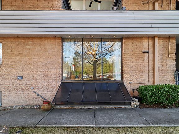 3rd image of 4300 Roswell Rd NE #4303