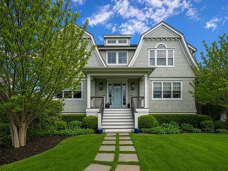 45 Dune Rd — Photo 1