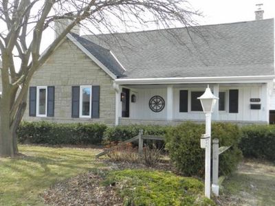 3571 S 44th St, Greenfield, WI, 53220