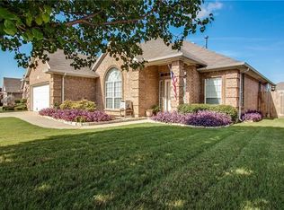 5717 Ozark Dr, Fort Worth, TX 76131