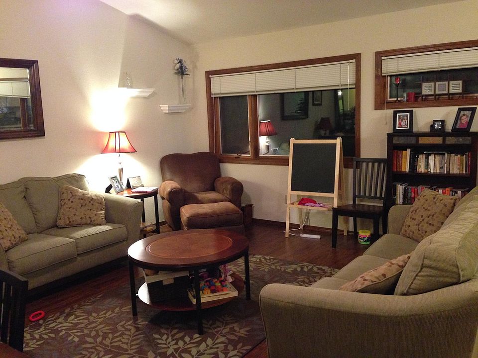 Spacious great-room for open-concept living