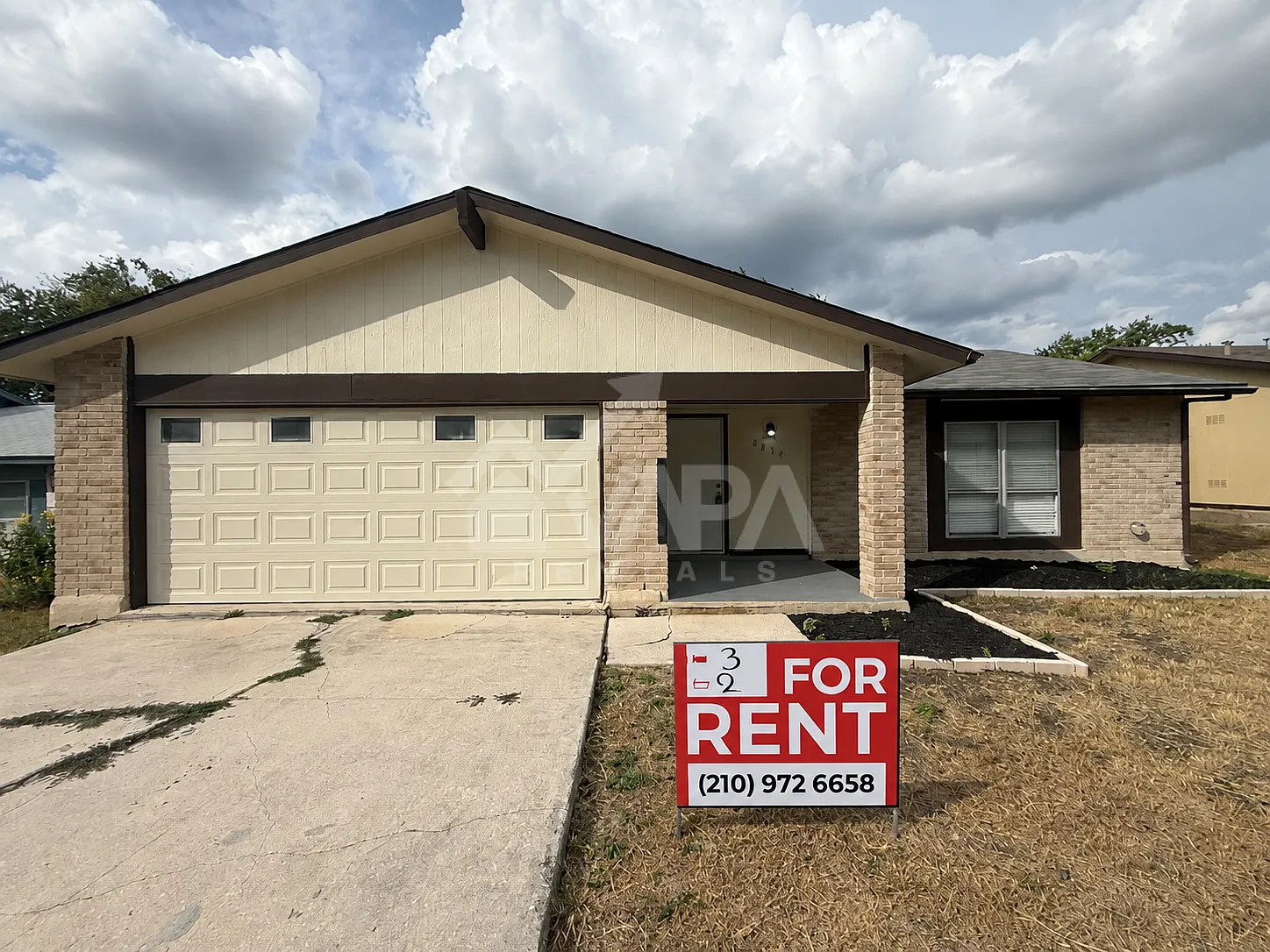3 bed, 1502 sqft, $2,100 — Photo 1