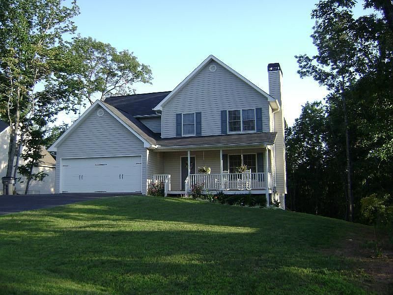 1st image of 139 Brookwoods Ln